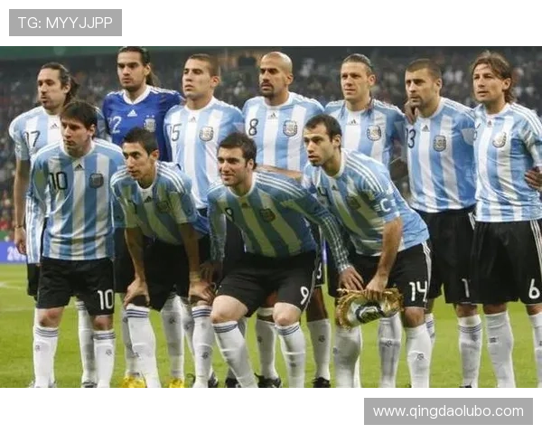 历史足球巨星风云录 回顾经典时刻与永恒传奇