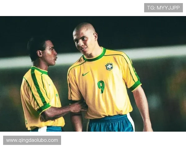 罗字在名的足球巨星盘点:从罗纳尔多到罗马里奥,影响深远的传奇球员 罗字在名的足球巨星盘点:从罗纳尔多到罗马里奥,影响深远的传奇球员